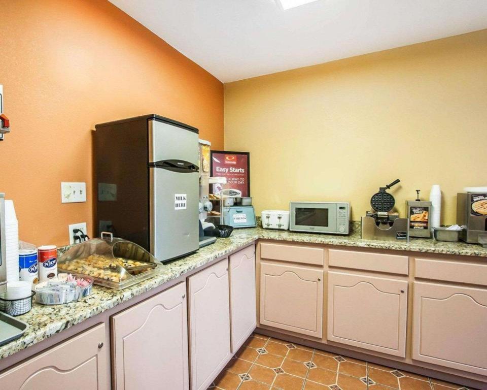 Econo Lodge Inn & Suites I-20, Exit 73 توسكالوسا المظهر الخارجي الصورة