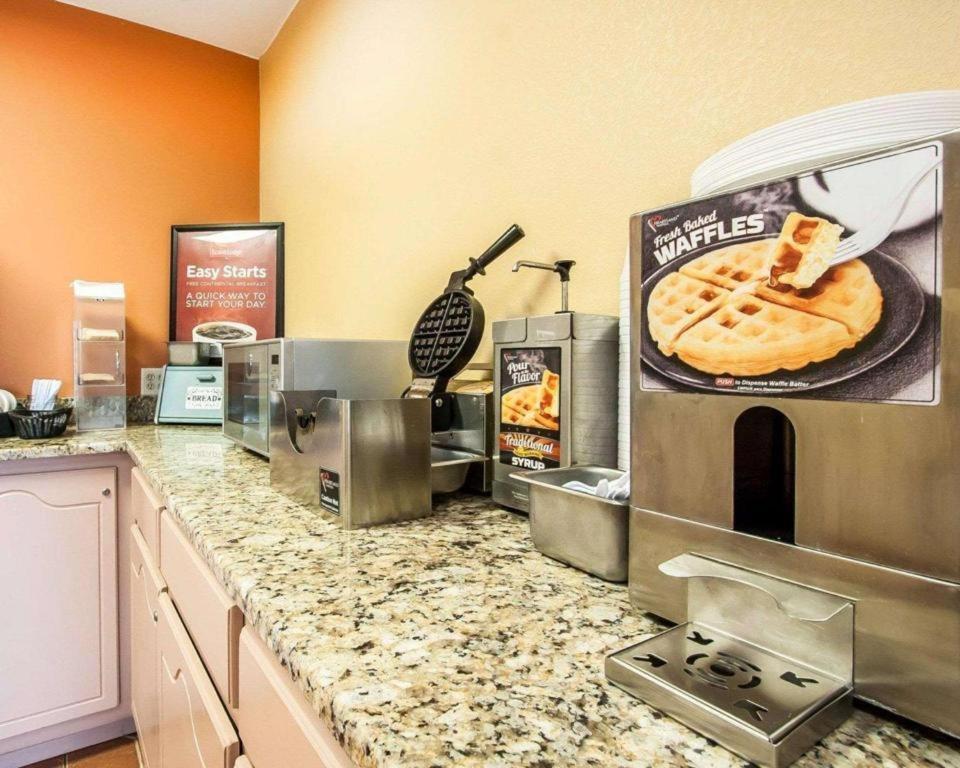 Econo Lodge Inn & Suites I-20, Exit 73 توسكالوسا المظهر الخارجي الصورة