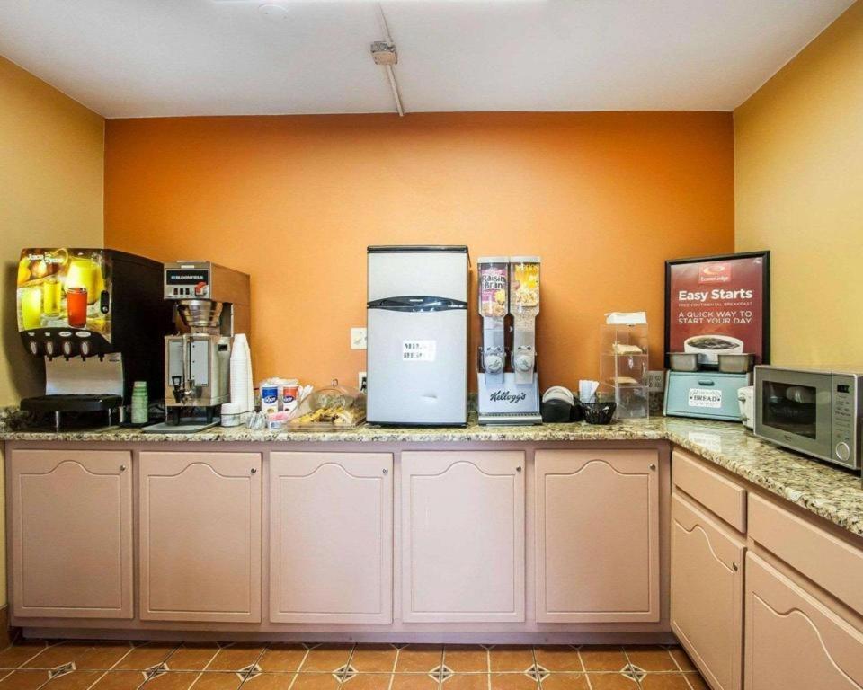 Econo Lodge Inn & Suites I-20, Exit 73 توسكالوسا المظهر الخارجي الصورة