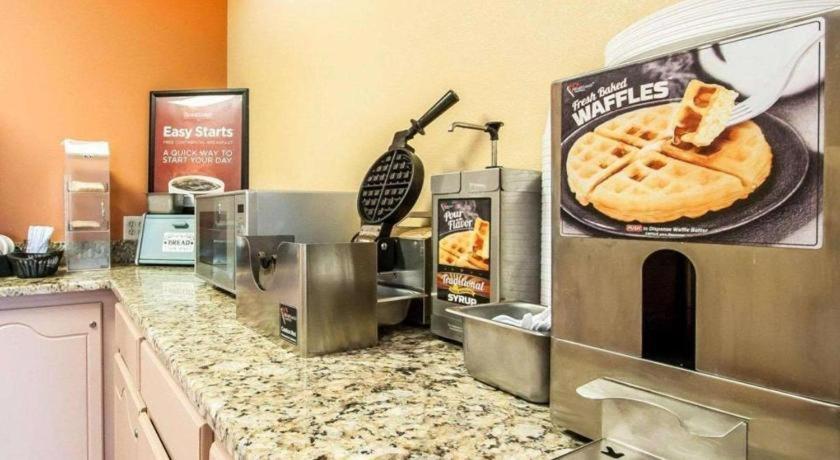 Econo Lodge Inn & Suites I-20, Exit 73 توسكالوسا المظهر الخارجي الصورة