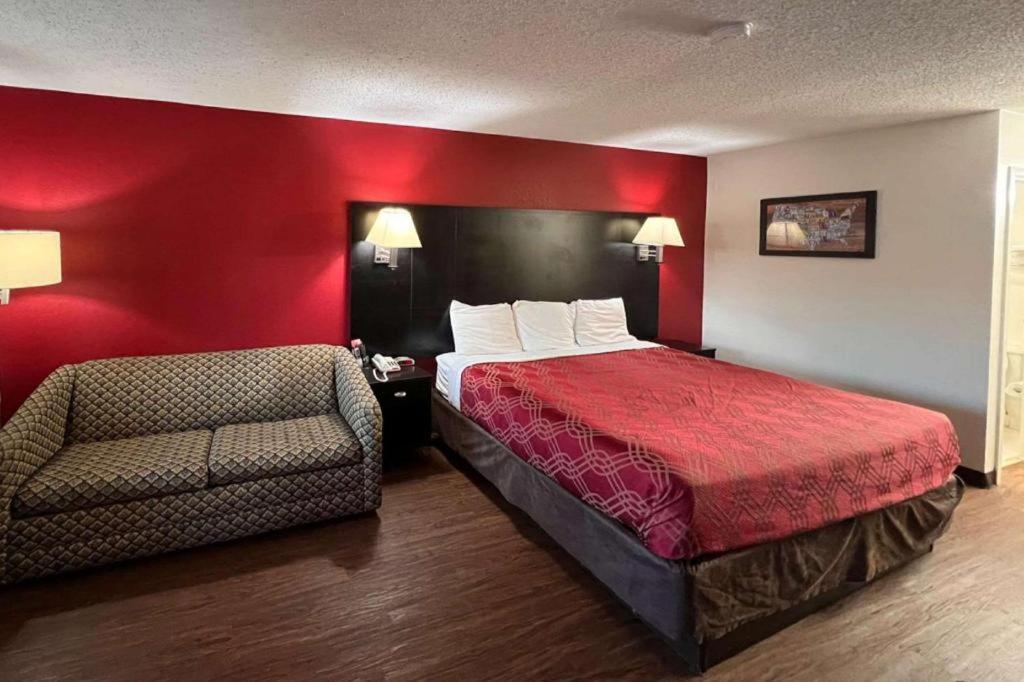 Econo Lodge Inn & Suites I-20, Exit 73 توسكالوسا المظهر الخارجي الصورة