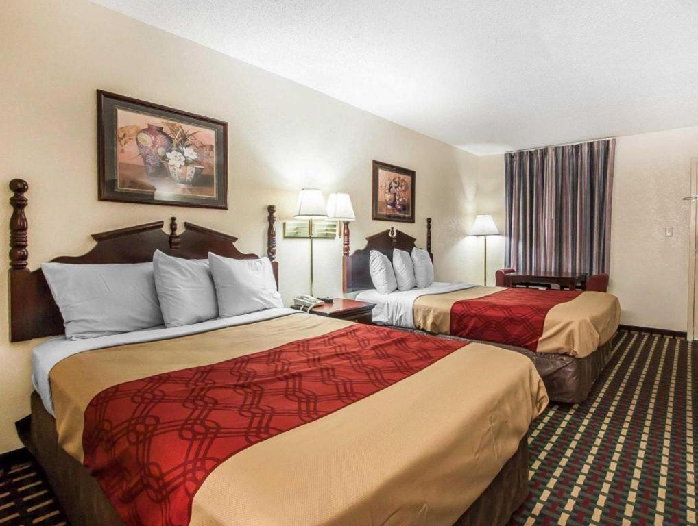 Econo Lodge Inn & Suites I-20, Exit 73 توسكالوسا المظهر الخارجي الصورة