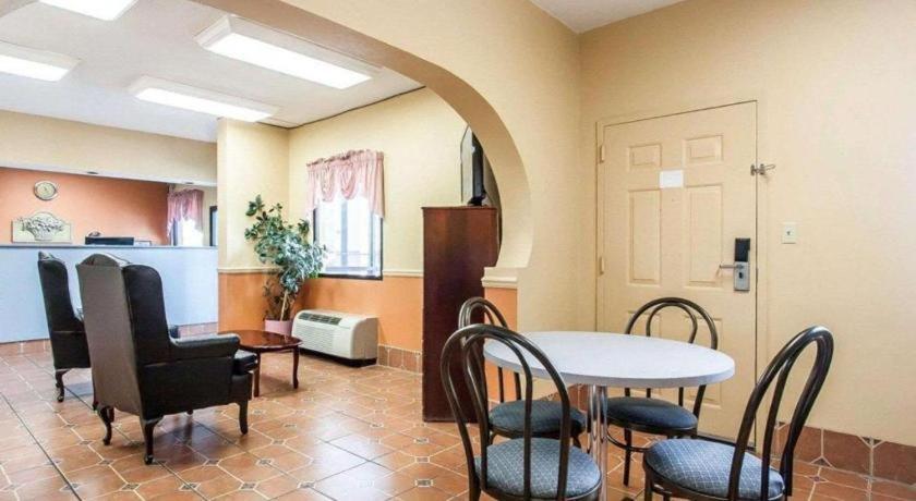 Econo Lodge Inn & Suites I-20, Exit 73 توسكالوسا المظهر الخارجي الصورة