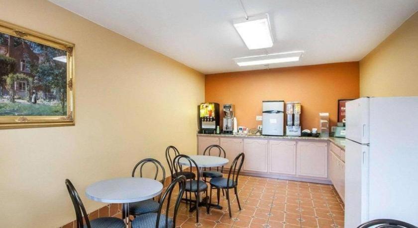 Econo Lodge Inn & Suites I-20, Exit 73 توسكالوسا المظهر الخارجي الصورة