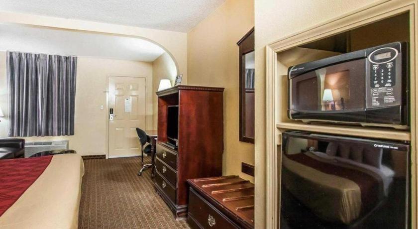 Econo Lodge Inn & Suites I-20, Exit 73 توسكالوسا المظهر الخارجي الصورة